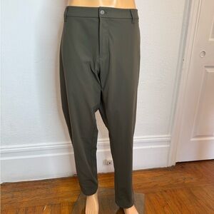 Lululemon Commission Classic Fit Commuter Chino Pants Size 40X30 Dark Olive